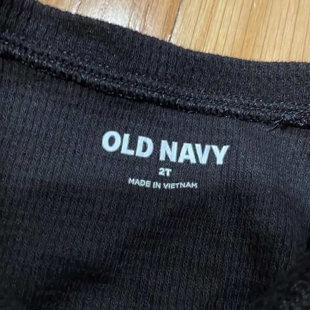 OLD NAVY 𝅺2 t long sleeve black thermal like top